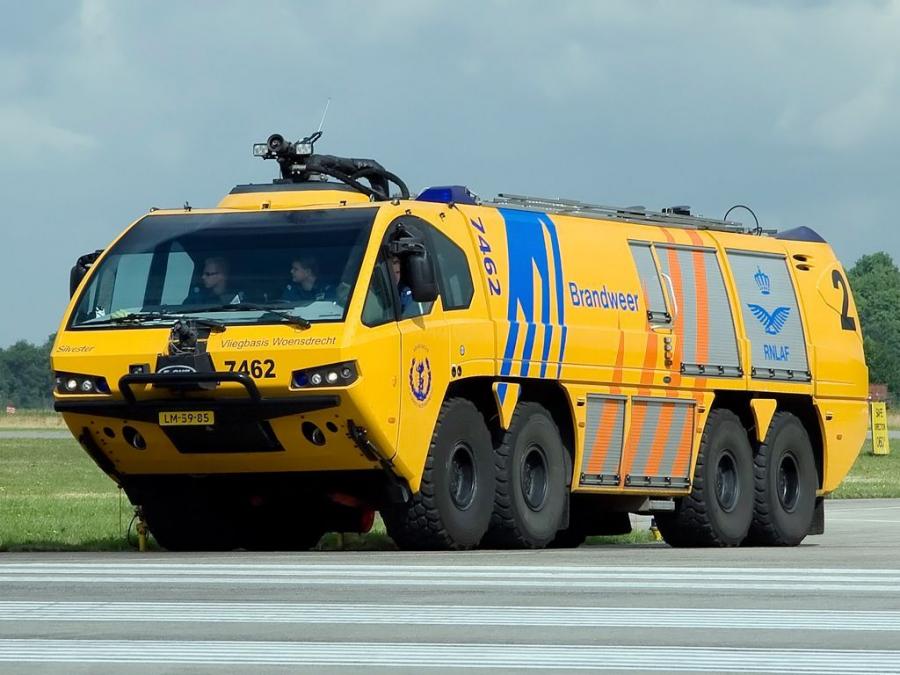  E-ONE Titan HPR-G 8x8 2003 года  (фото 1 из 6)
